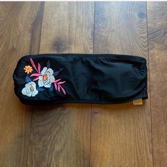 Brand Names Bikini Bundle!! - Picture 3 of 4